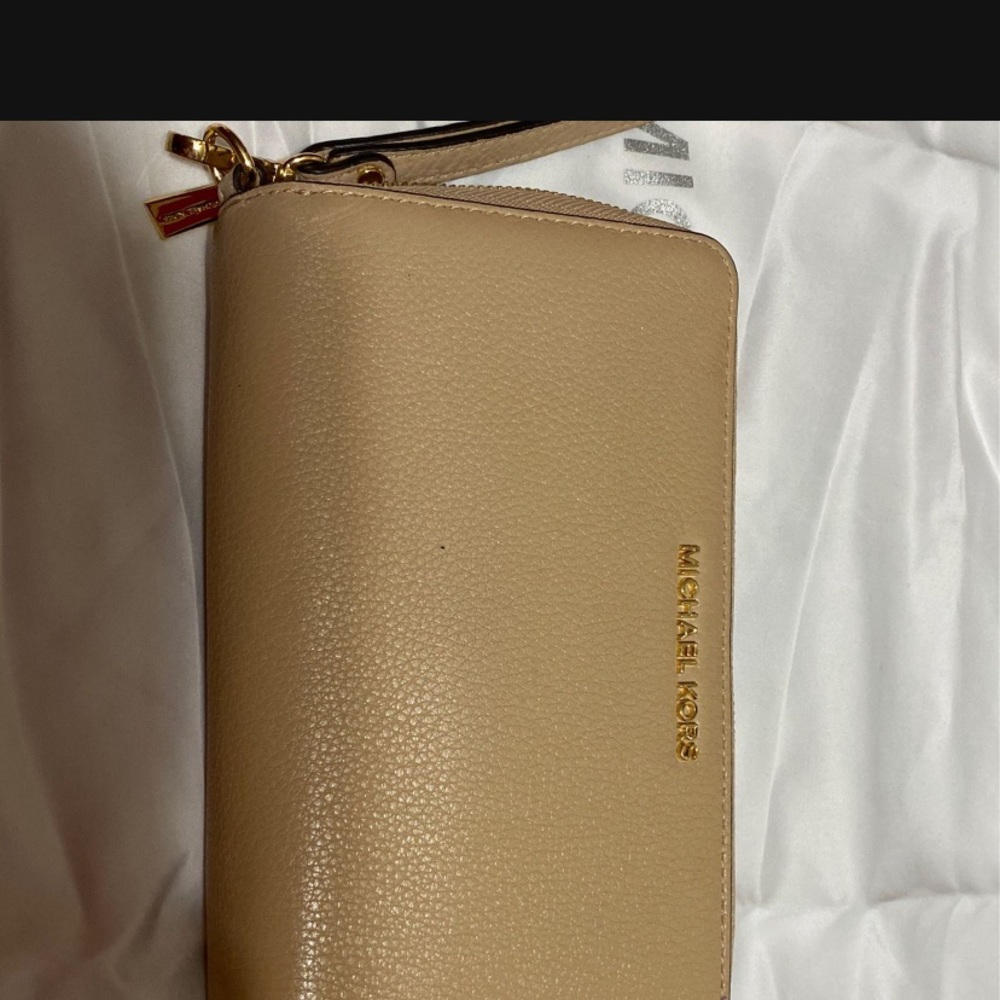Michael Kors pebble leather wallet